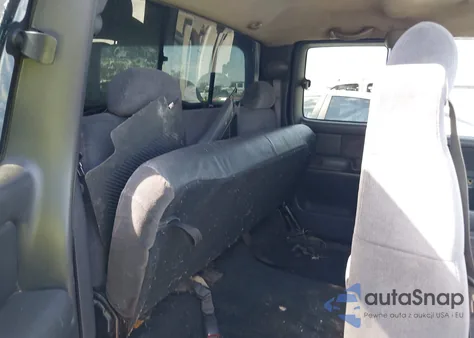 2001 Chevrolet Silverado 1500 Ls from USA, damaged, VIN 2GCEC19V011395207